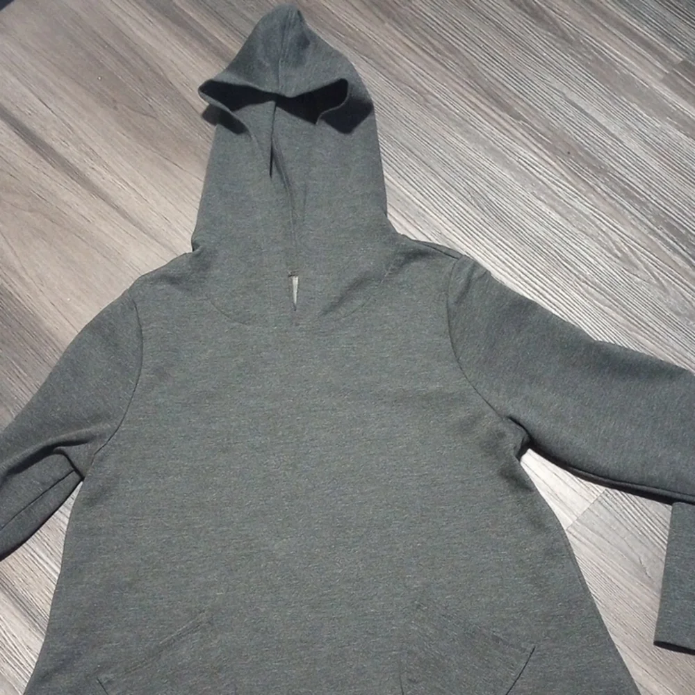 Charcoal Shannon Passero Gray Women's Hoodie - Picture 8 of 11